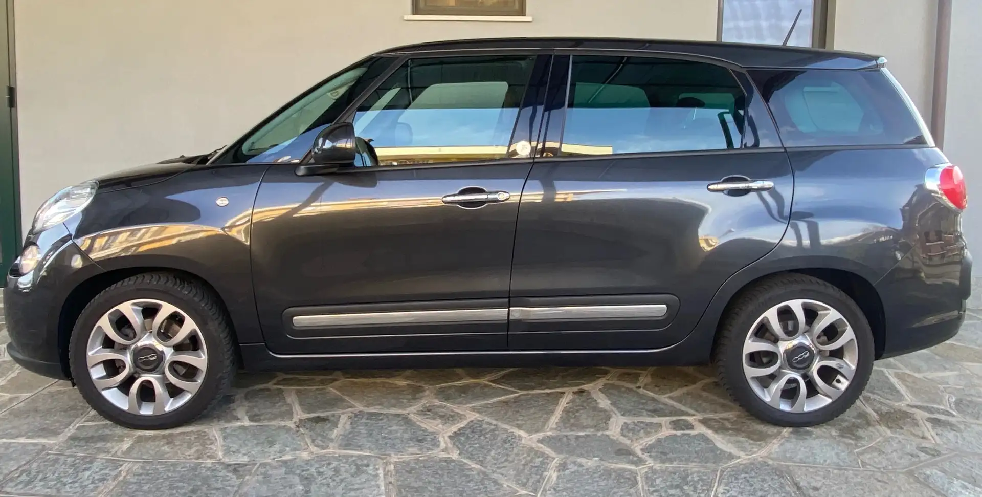 Fiat 500L 500L Living 1.6 mjt Lounge 105cv Noir - 2