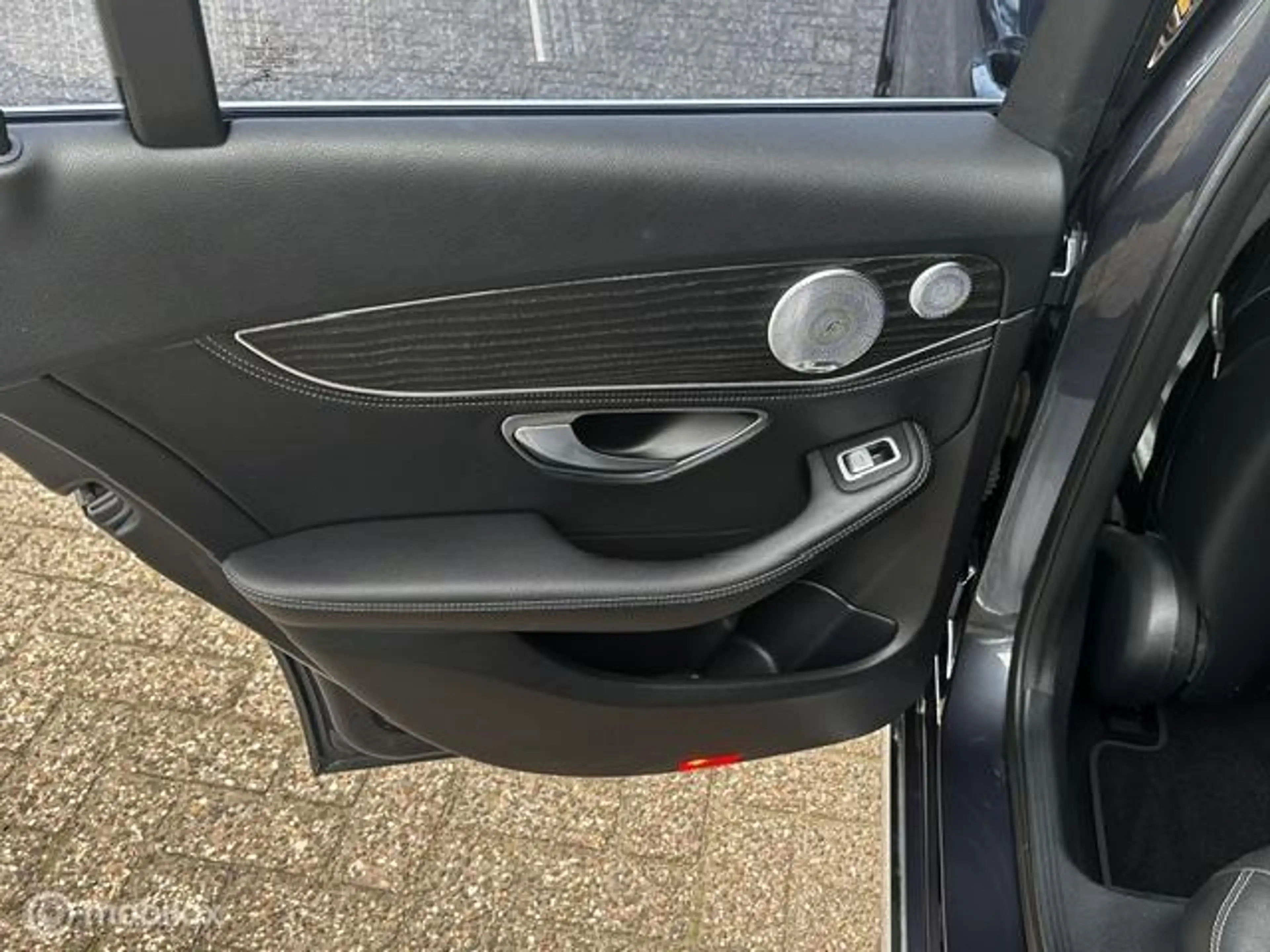 Mercedes-Benz C 350 e Hybride Lease Edition — photo 15