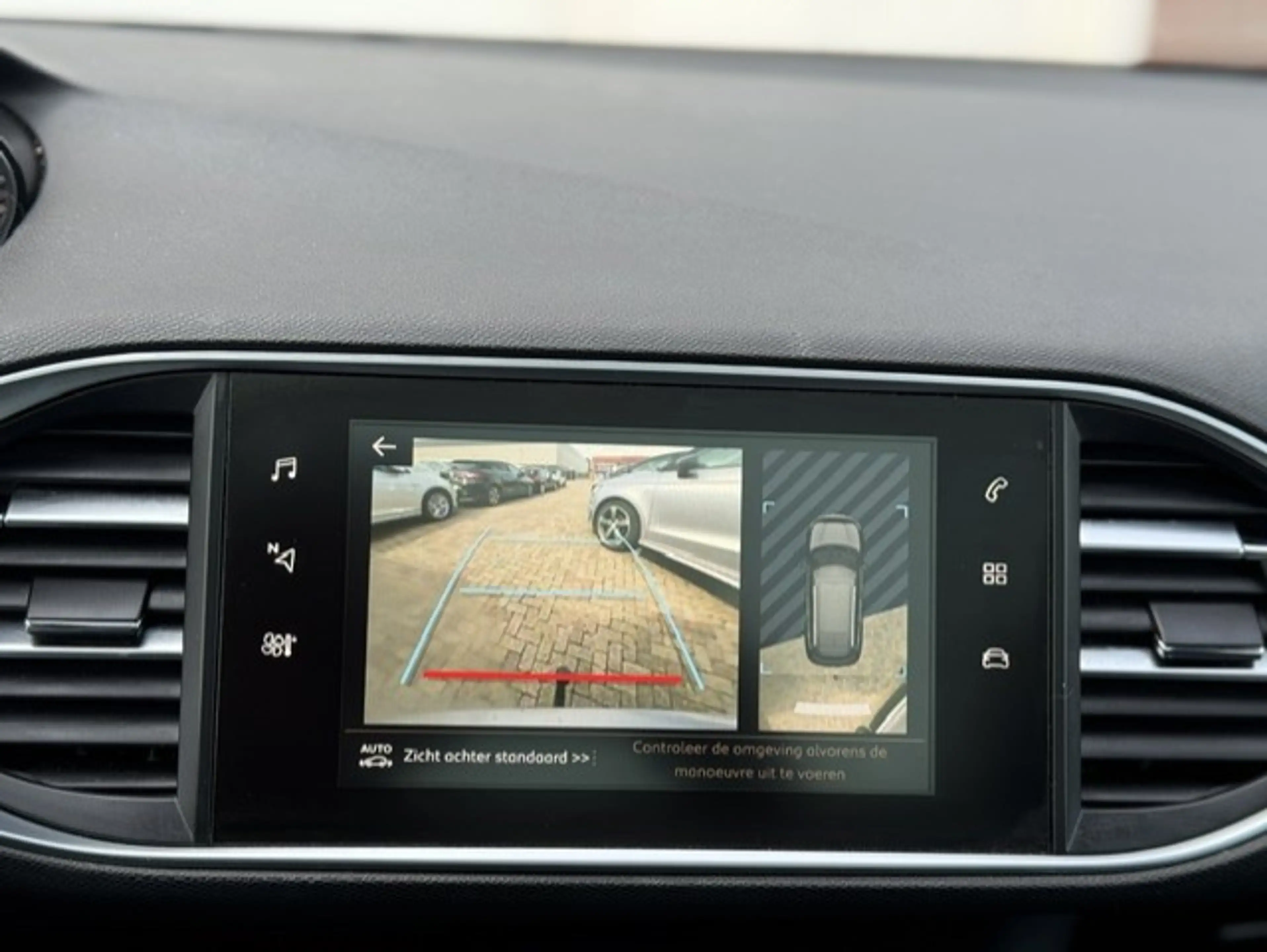 Peugeot 308 SW 1.2 Automaat - Trekhaak - LED - Panorama dak — photo 15