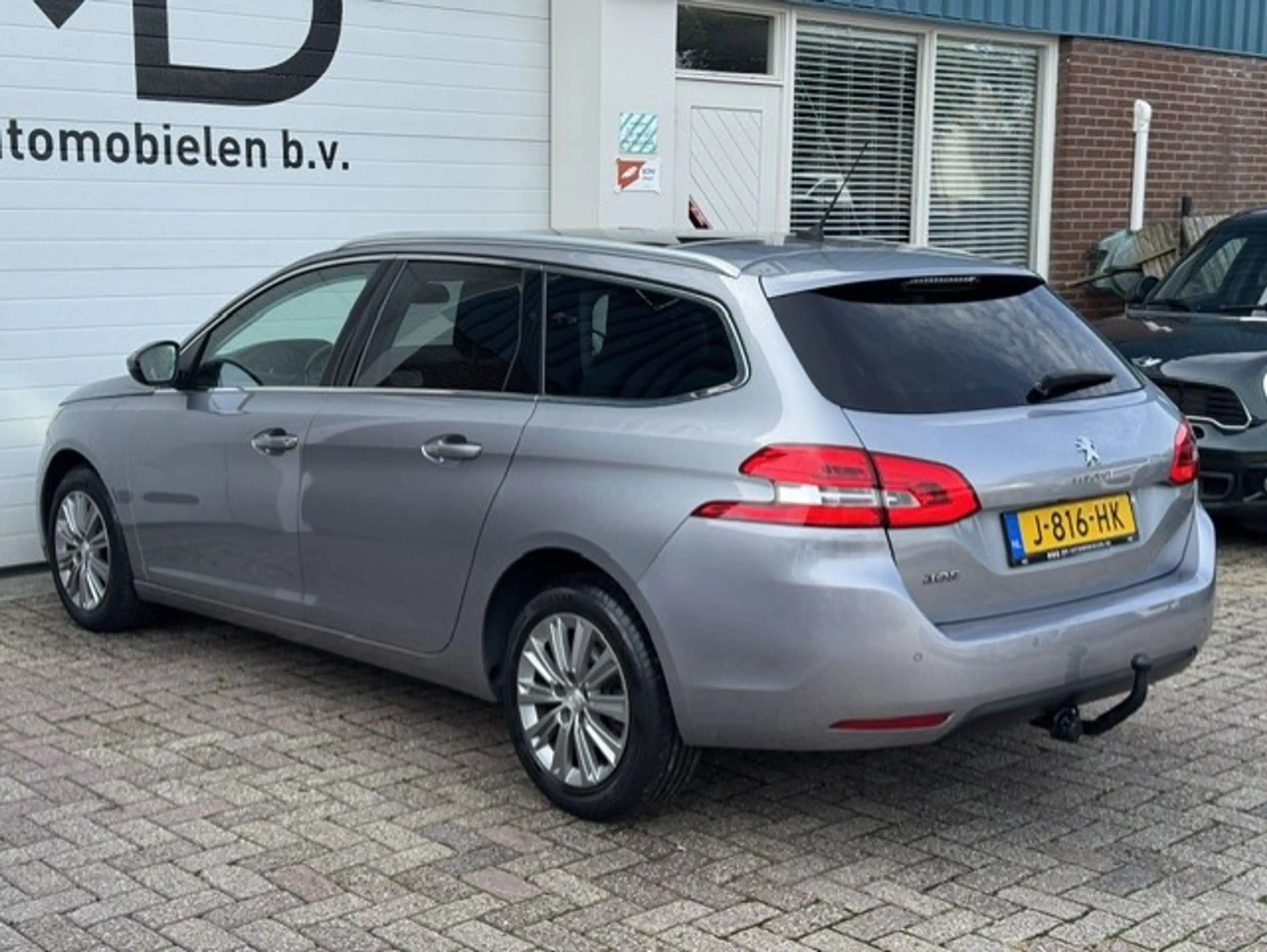 Peugeot 308 SW 1.2 Automaat - Trekhaak - LED - Panorama dak — photo 9