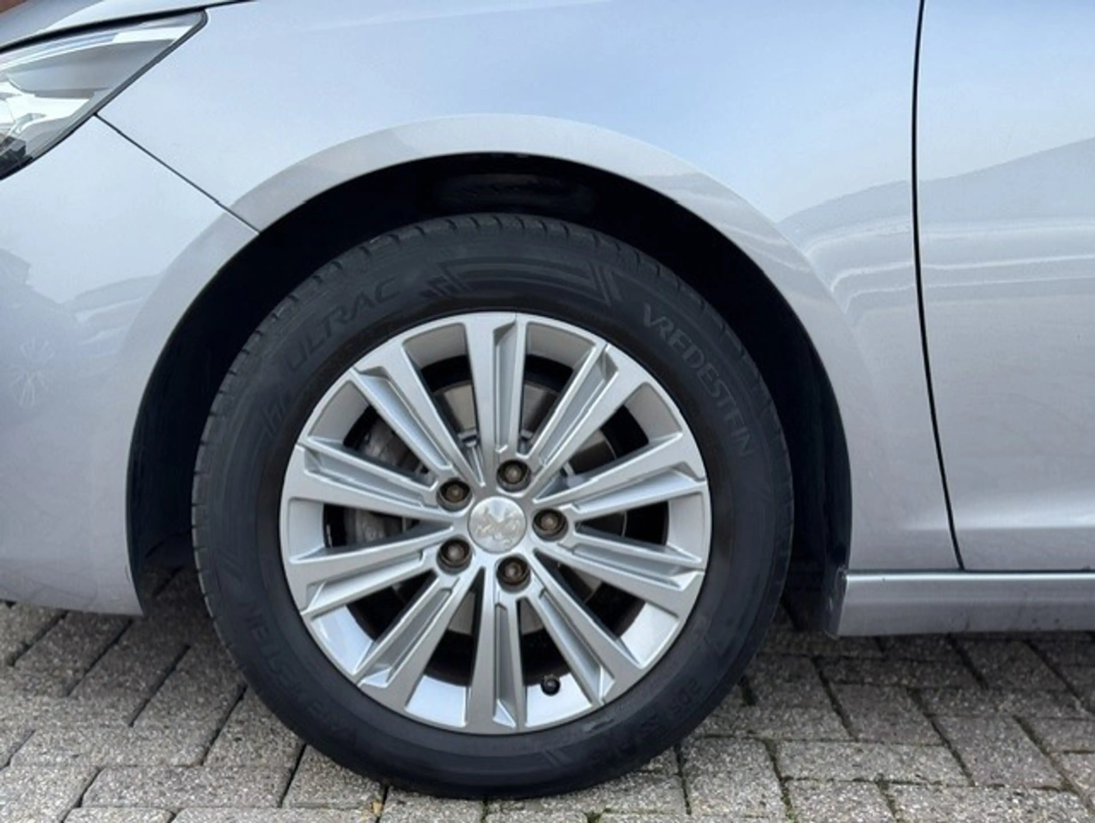 Peugeot 308 SW 1.2 Automaat - Trekhaak - LED - Panorama dak — photo 10