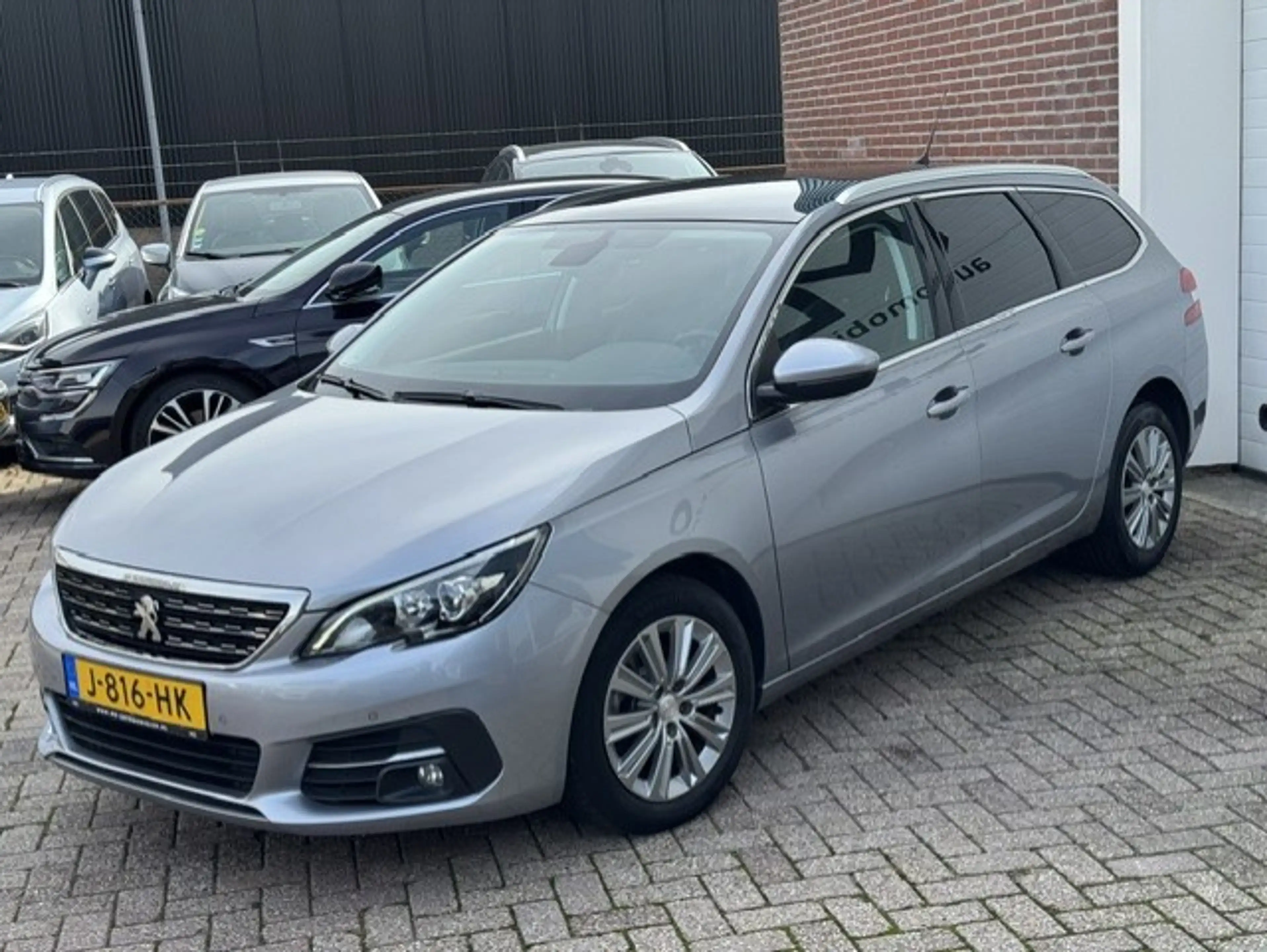Peugeot 308 SW 1.2 Automaat - Trekhaak - LED - Panorama dak — photo 5