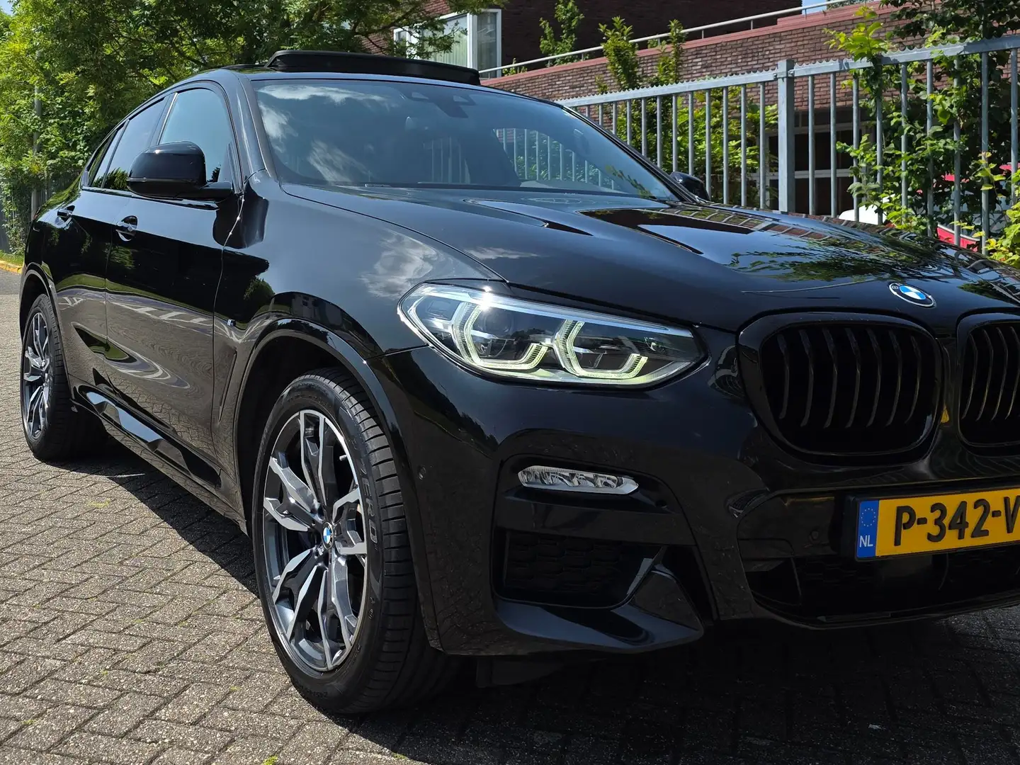 BMW X4 Zwart - 2