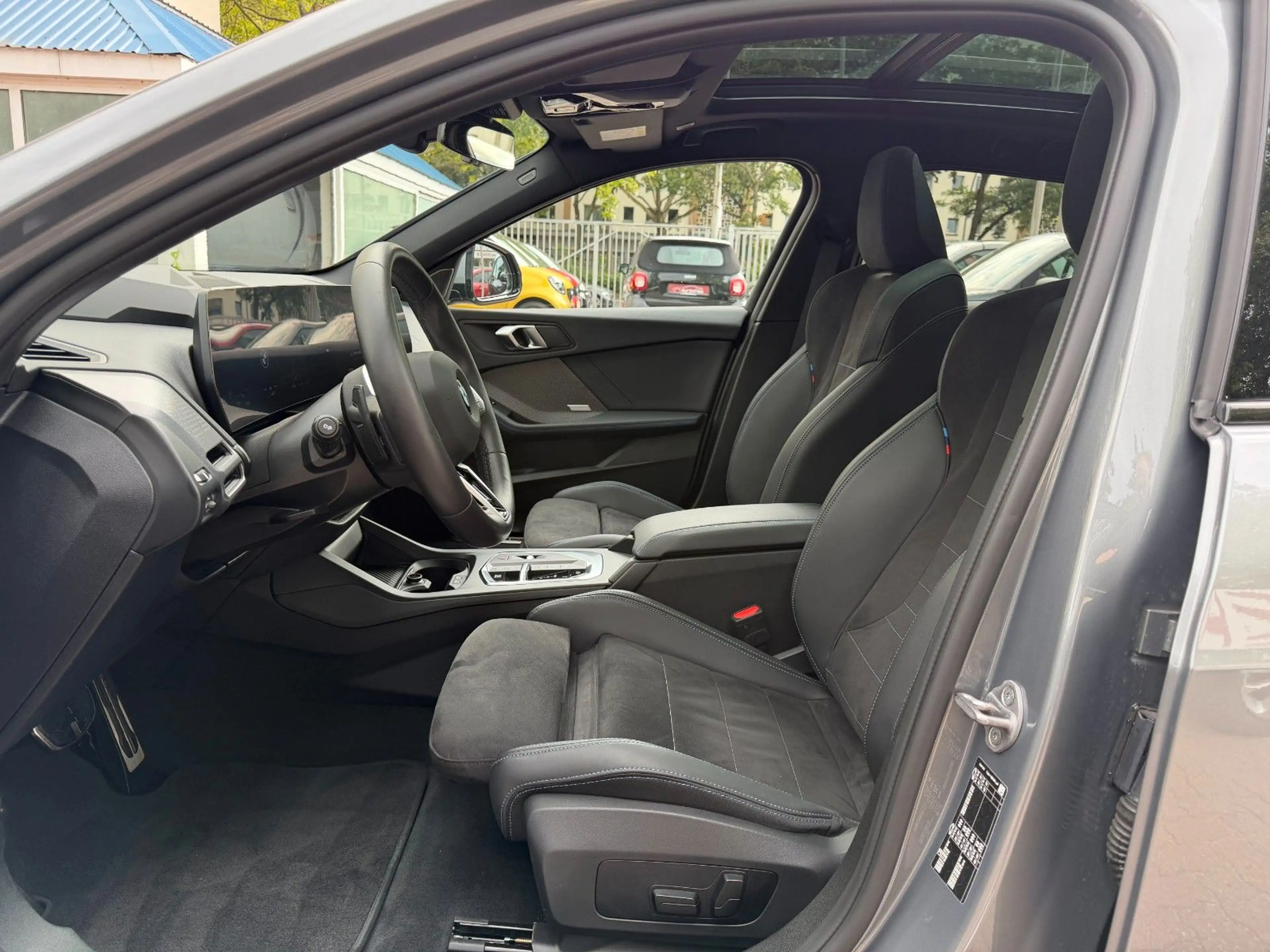 BMW 120 Aut.*M-SPORT*PANO*LEDER*H/K*HuD*360° — photo 12
