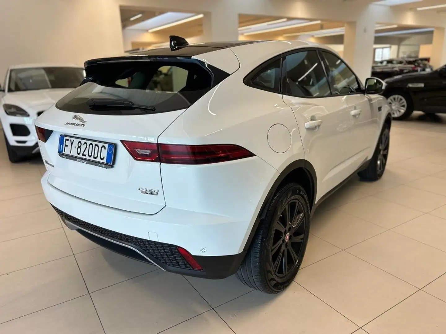 Jaguar E-Pace 2.0D 150 CV AWD aut. S Weiß - 2