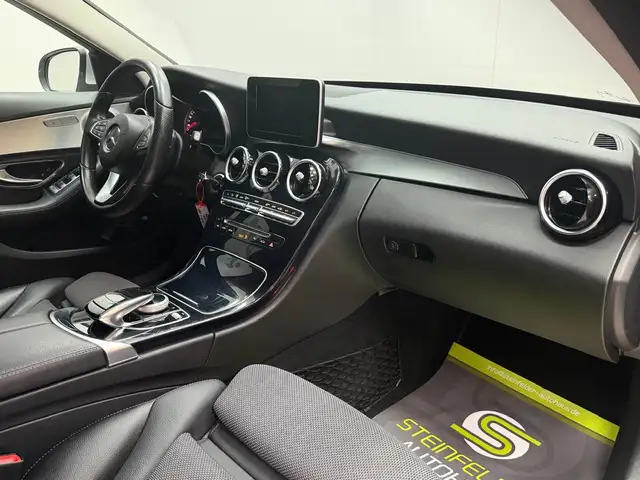 Mercedes-Benz C-Class view 15