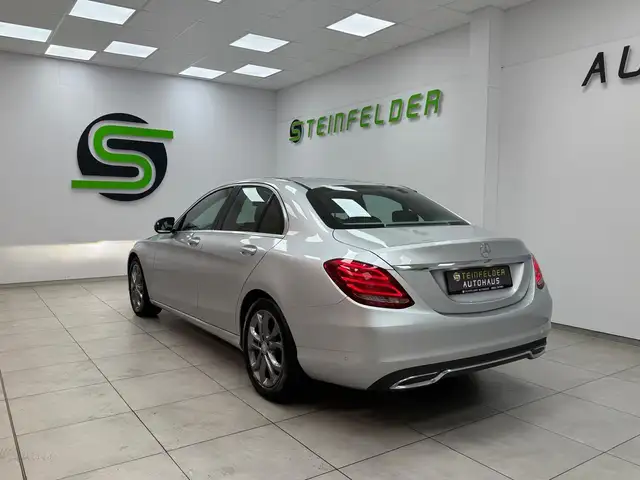 Mercedes-Benz C-Class view 3