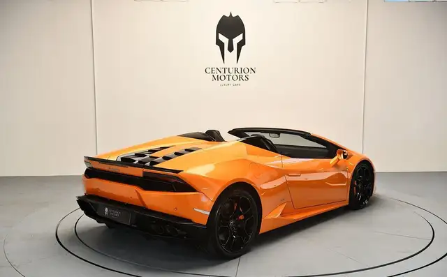 Lamborghini LP610-4 view 4