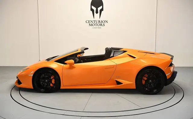 Lamborghini LP610-4 view 7