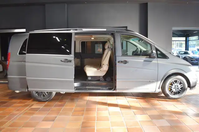 Mercedes-Benz Viano 3.0 V6 EXTRALANG AMBIENTE 8-SITZE 2x S-TÜR LEDER B