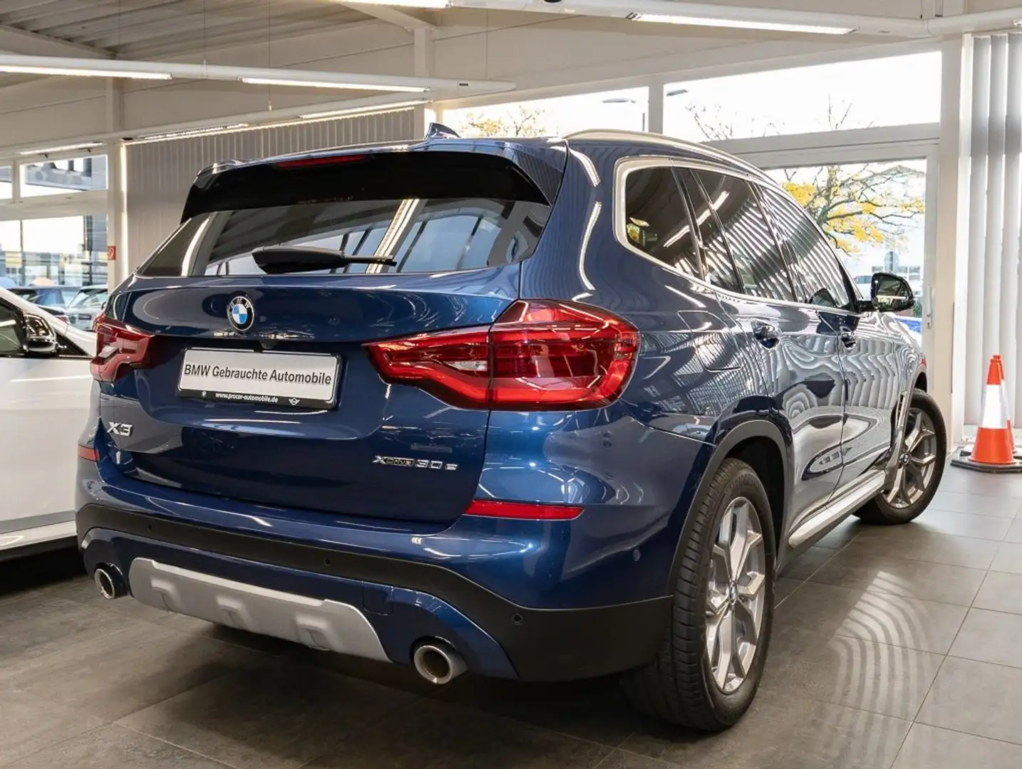 BMW X3 xDrive30e A xLine Head-Up HiFi DAB LED WLAN Blauw - 2