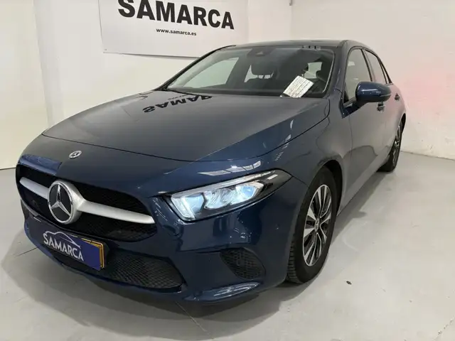Mercedes-Benz A 180 180d 8G-DCT