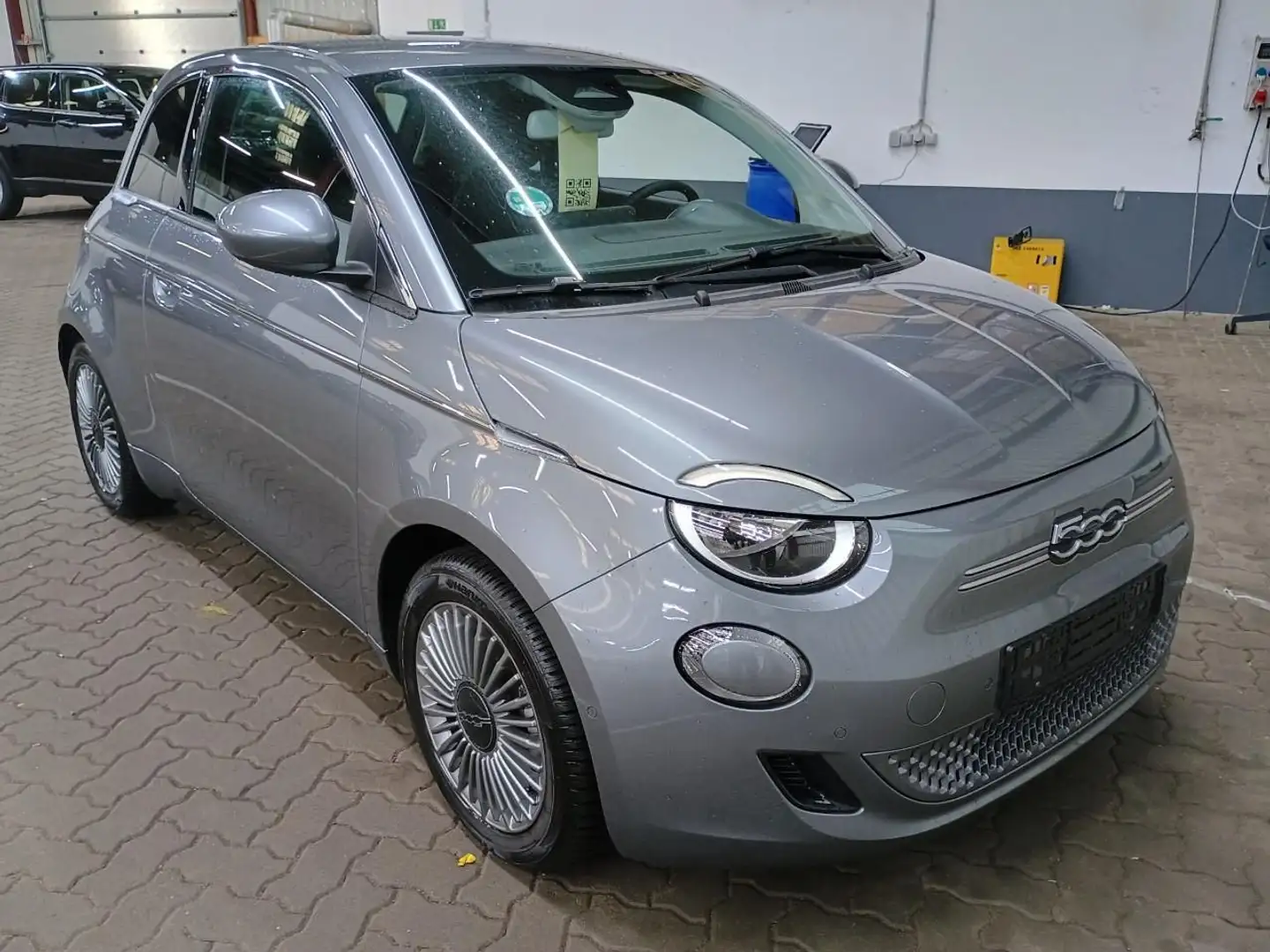 Fiat 500e 42 kWh ICON STYLEPAKET SHZ RFK PDC KEYLESS SPURHA Grau - 1