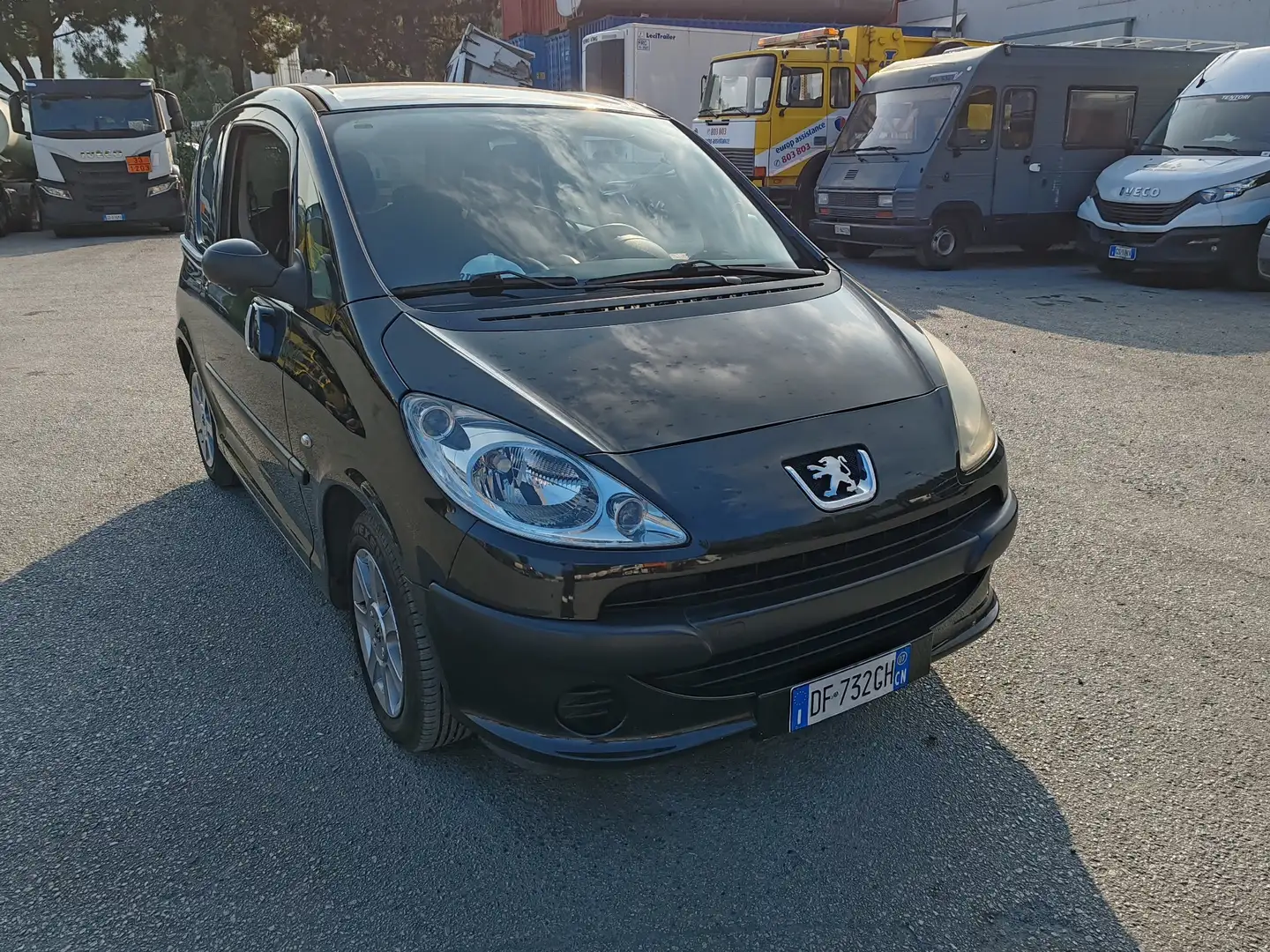 Peugeot 1007 1.4 hdi Freddy LE - 2