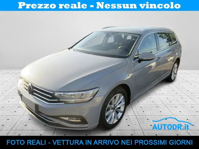 Volkswagen Passat Variant 2.0 TDI EVO DSG Business Fari LED, Navi, Ambient