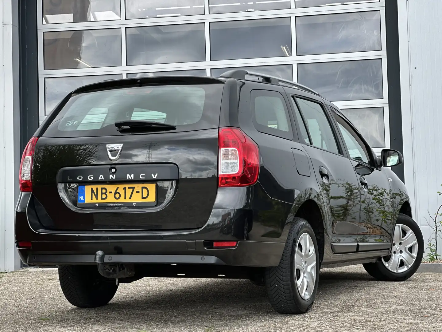 Dacia Logan MCV 0.9 TCe Bi-Fuel Laureate 90pk | LPG | Airco | Zwart - 2