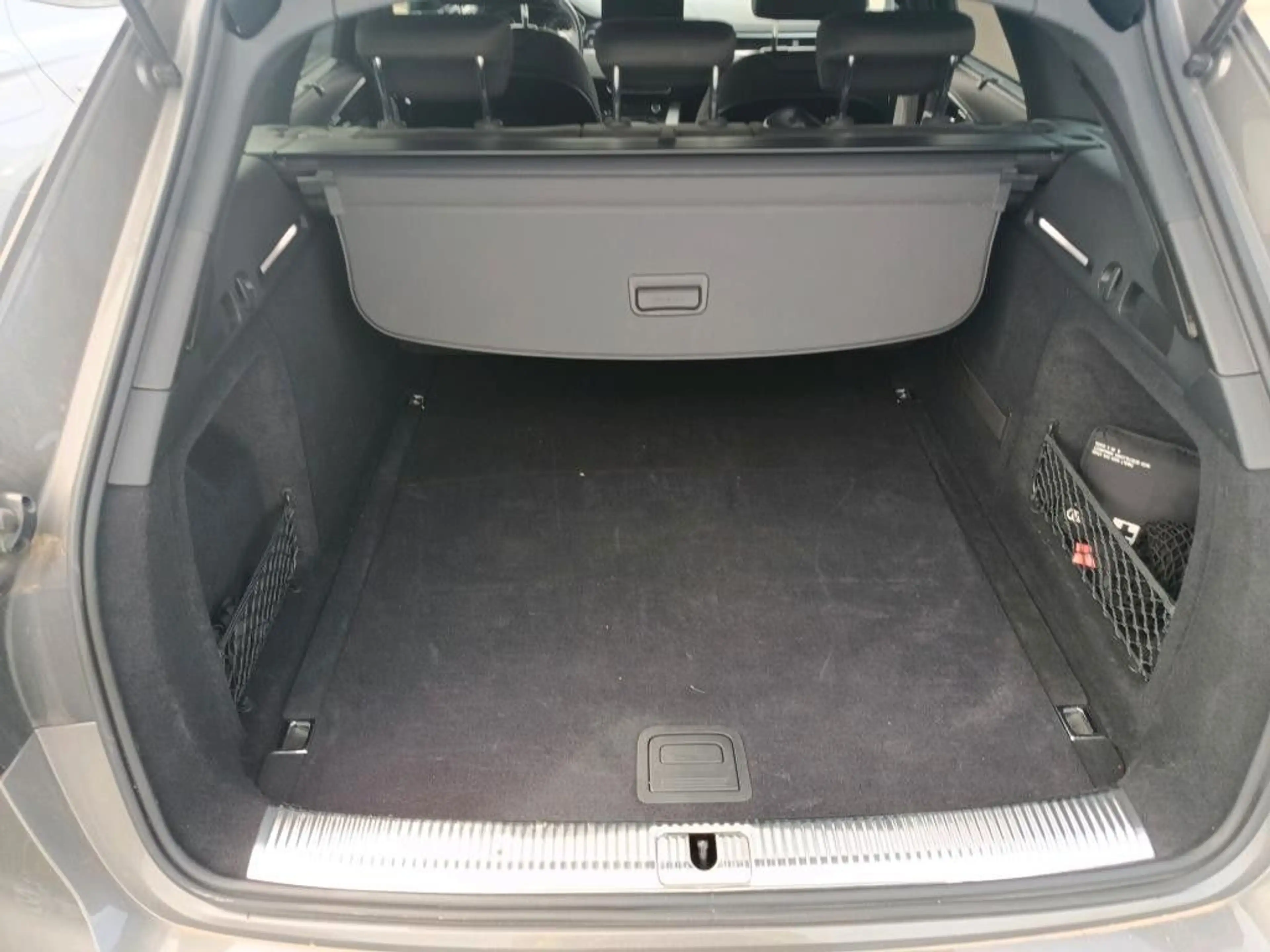 Audi A4 Avant 45 TFSI quattro Navi ACC RearView LED — photo 8