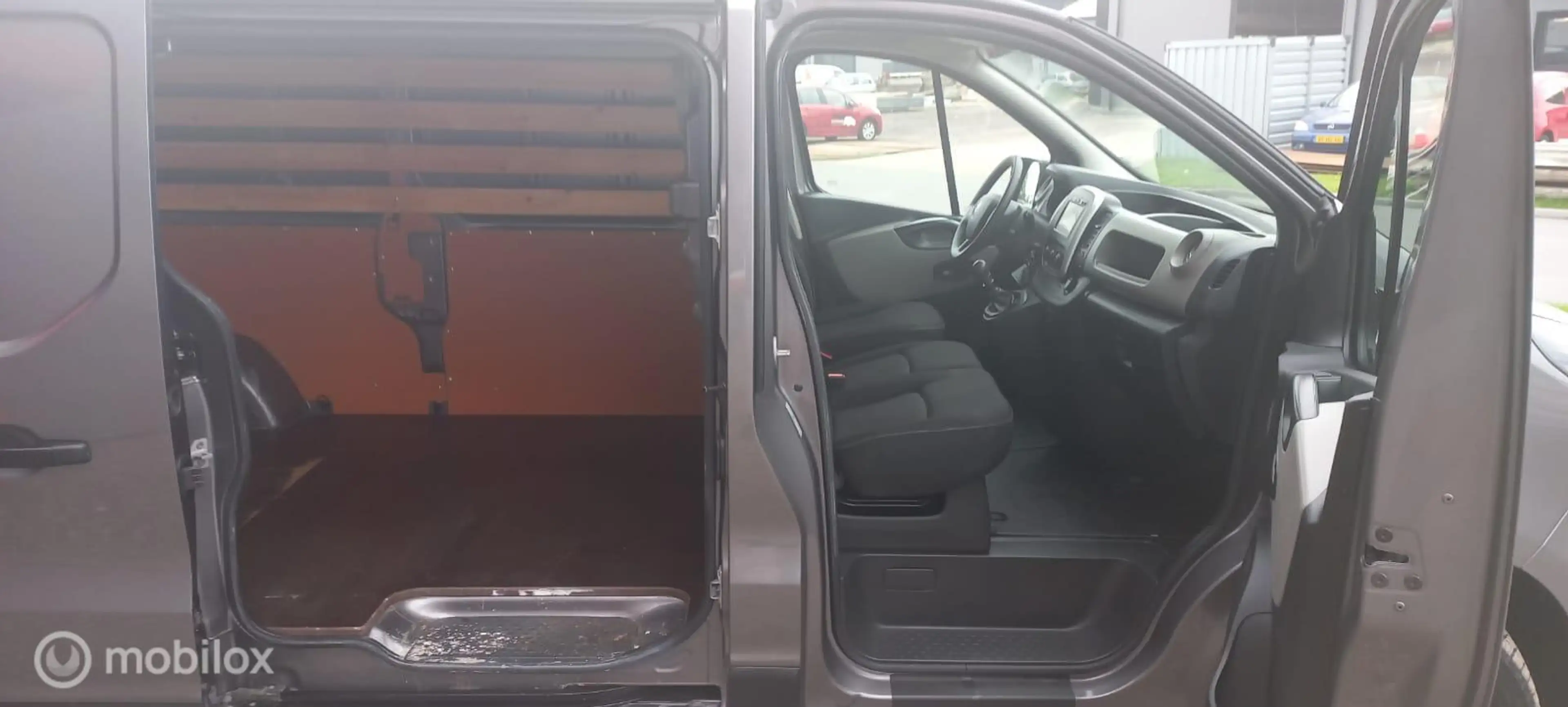 Renault Trafic bestel 1.6 dCi T29 L2H1 Comfort Energy — photo 8