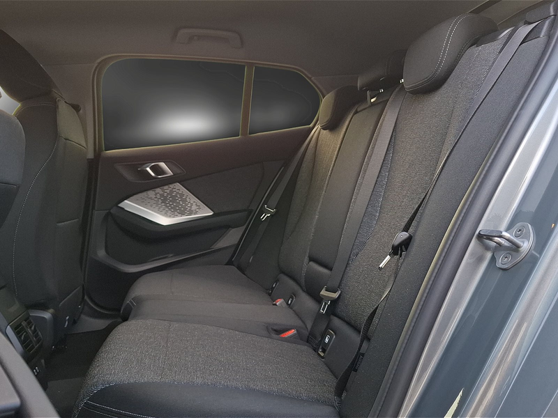 BMW 120 i — photo 11