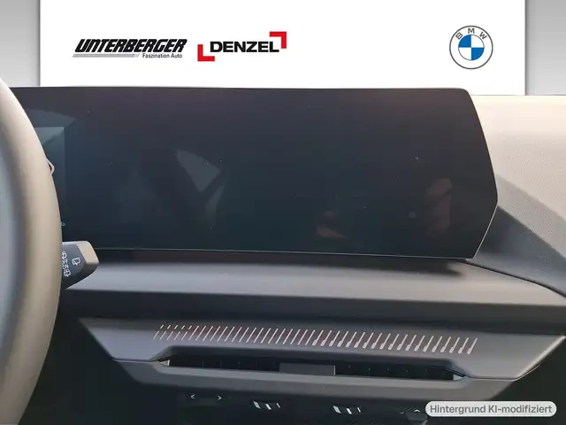 BMW 1 Series view 8