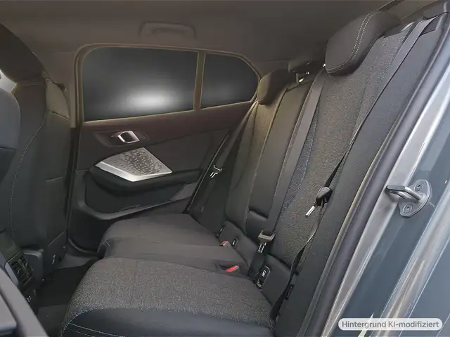BMW 1 Series view 11