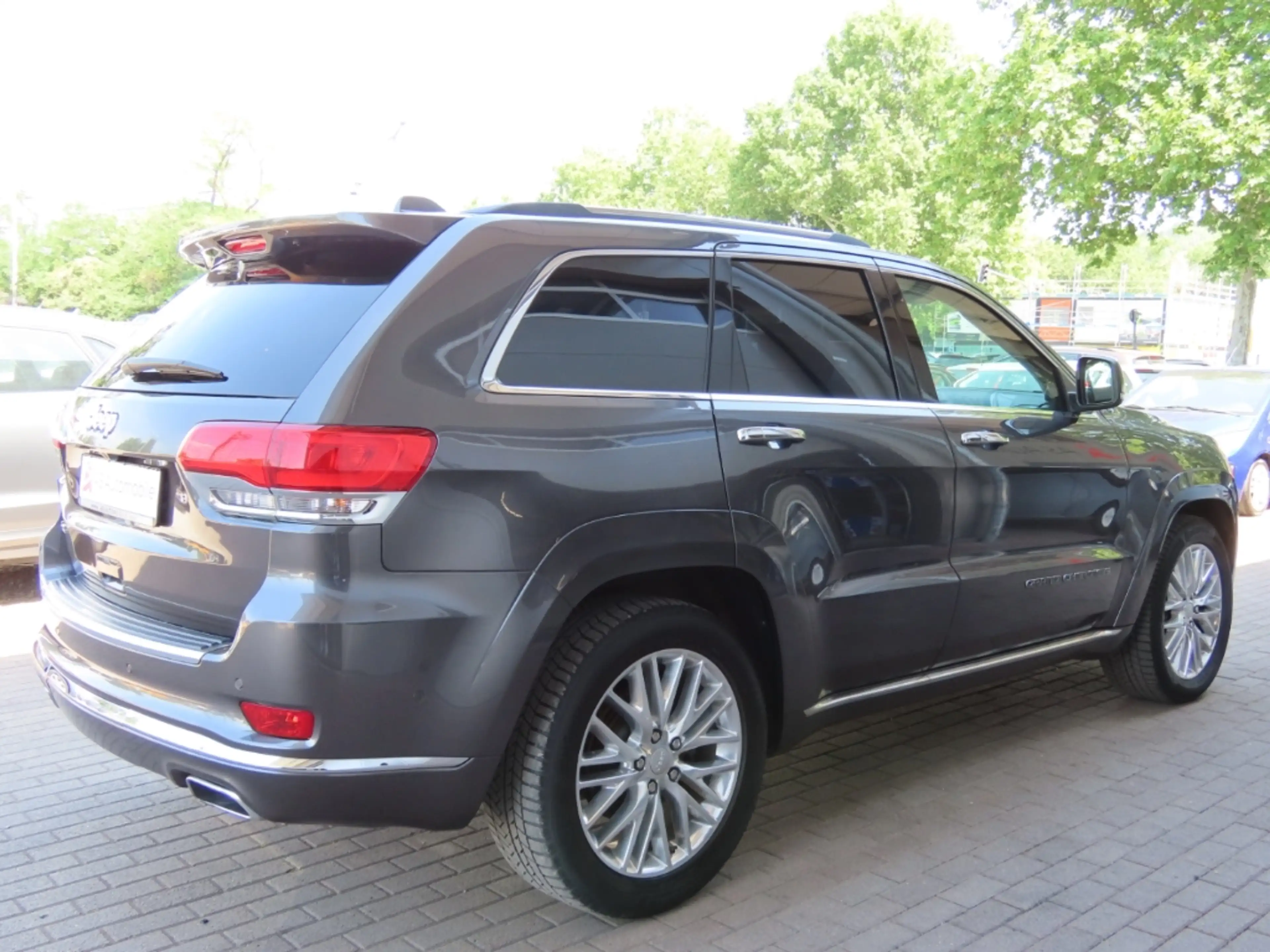 Jeep Grand Cherokee 3.0 CRD Summit ACC*Pano*Memory — photo 6
