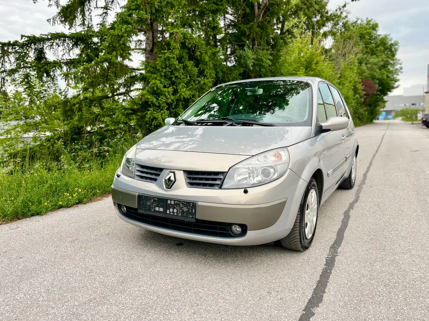 Renault Scenic Exception 1,6 16V Benziener nur 136000km Braun - 1