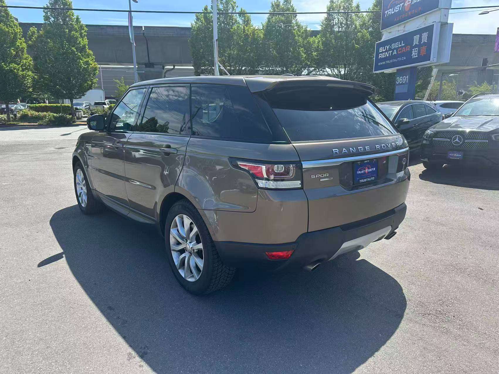 2014 Land Rover Range Rover Sport RR SPORT HSE alt 3
