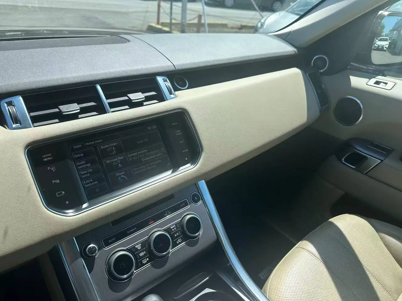 Land Rover Range Rover Sport снимка Land Rover Range Rover Sport