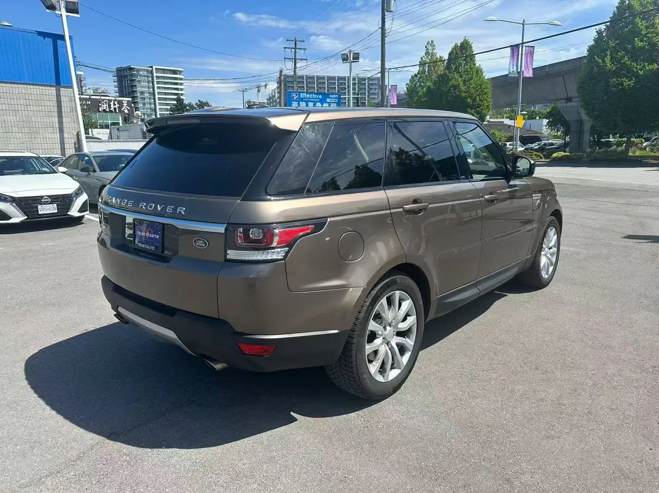 Land Rover Range Rover Sport снимка Land Rover Range Rover Sport