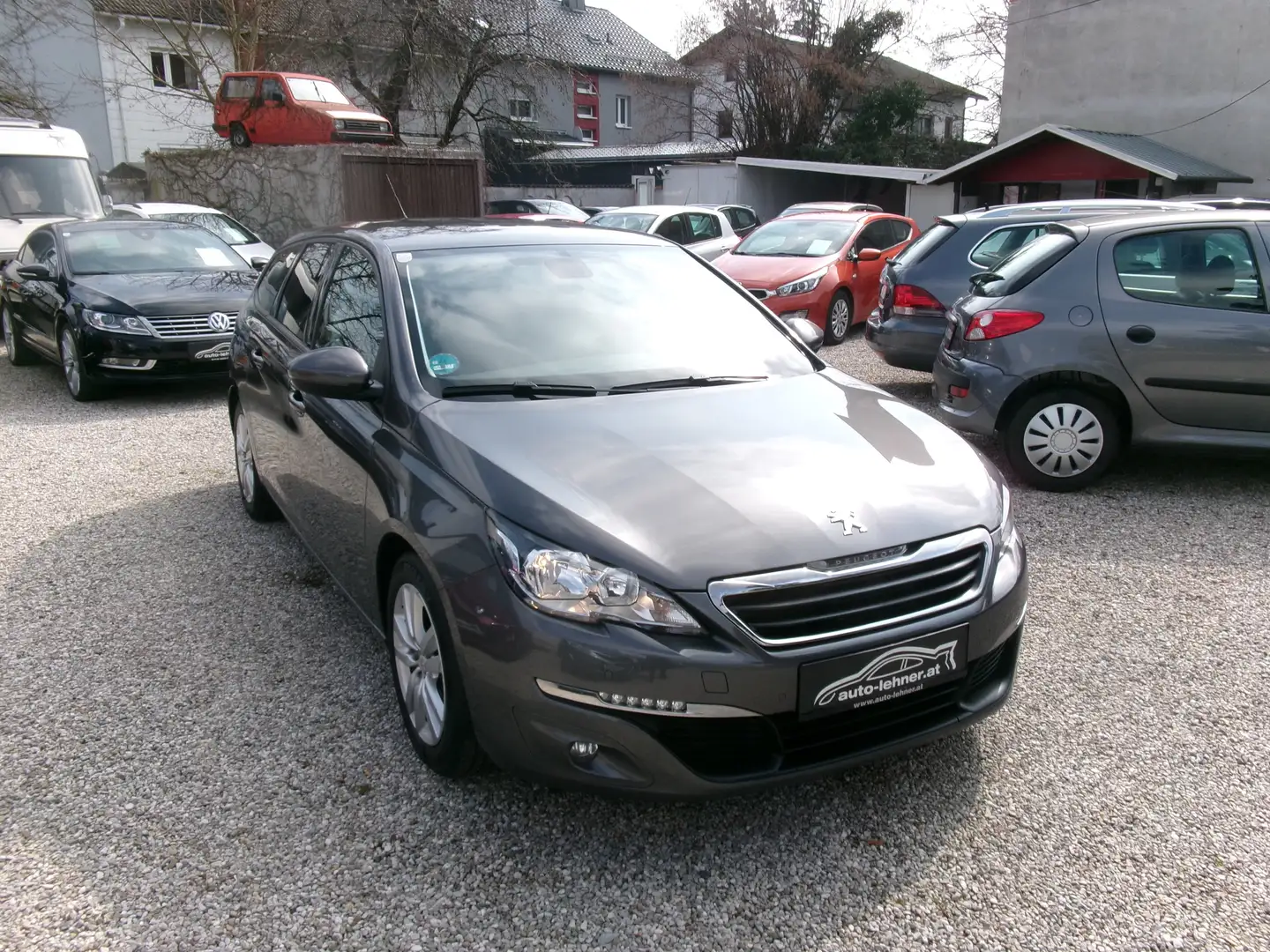 Peugeot 308 SW 1,6 BlueHDi 120 S Grau - 2