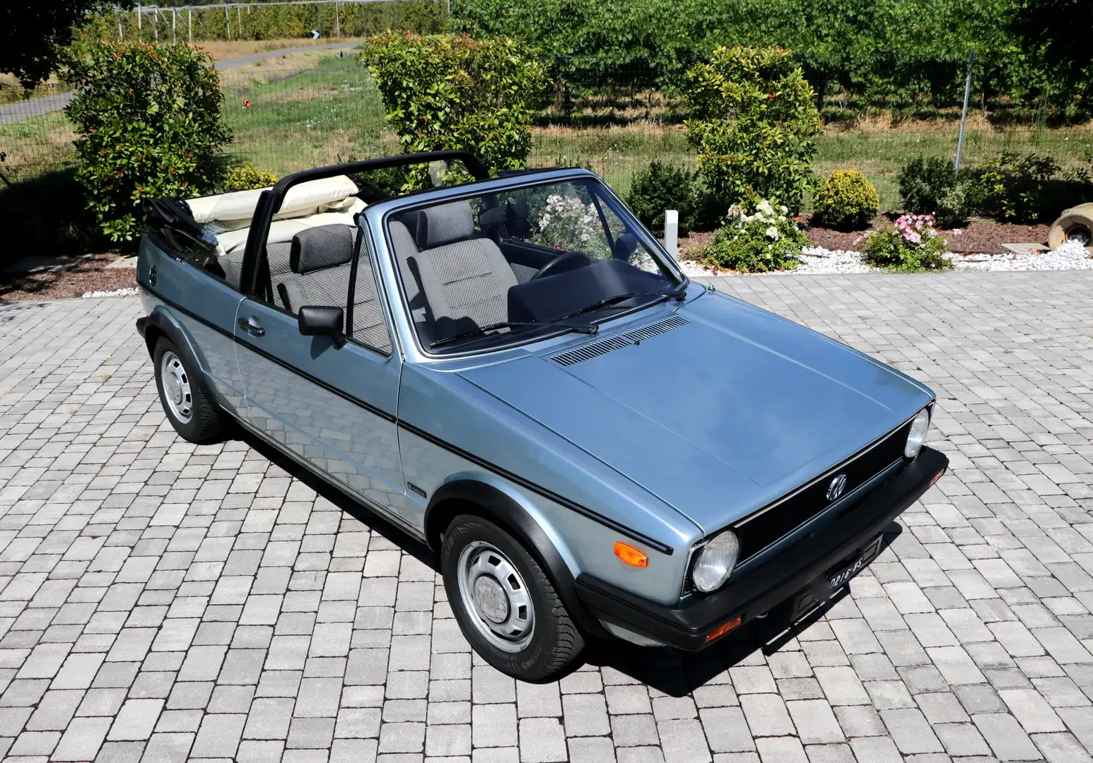 Volkswagen Golf Cabriolet Golf Cabrio 1.5 GLS Gümüş rengi - 2