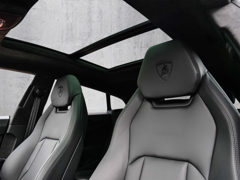 Lamborghini Urus S Nero Helene, Park Assistance Package — photo 12