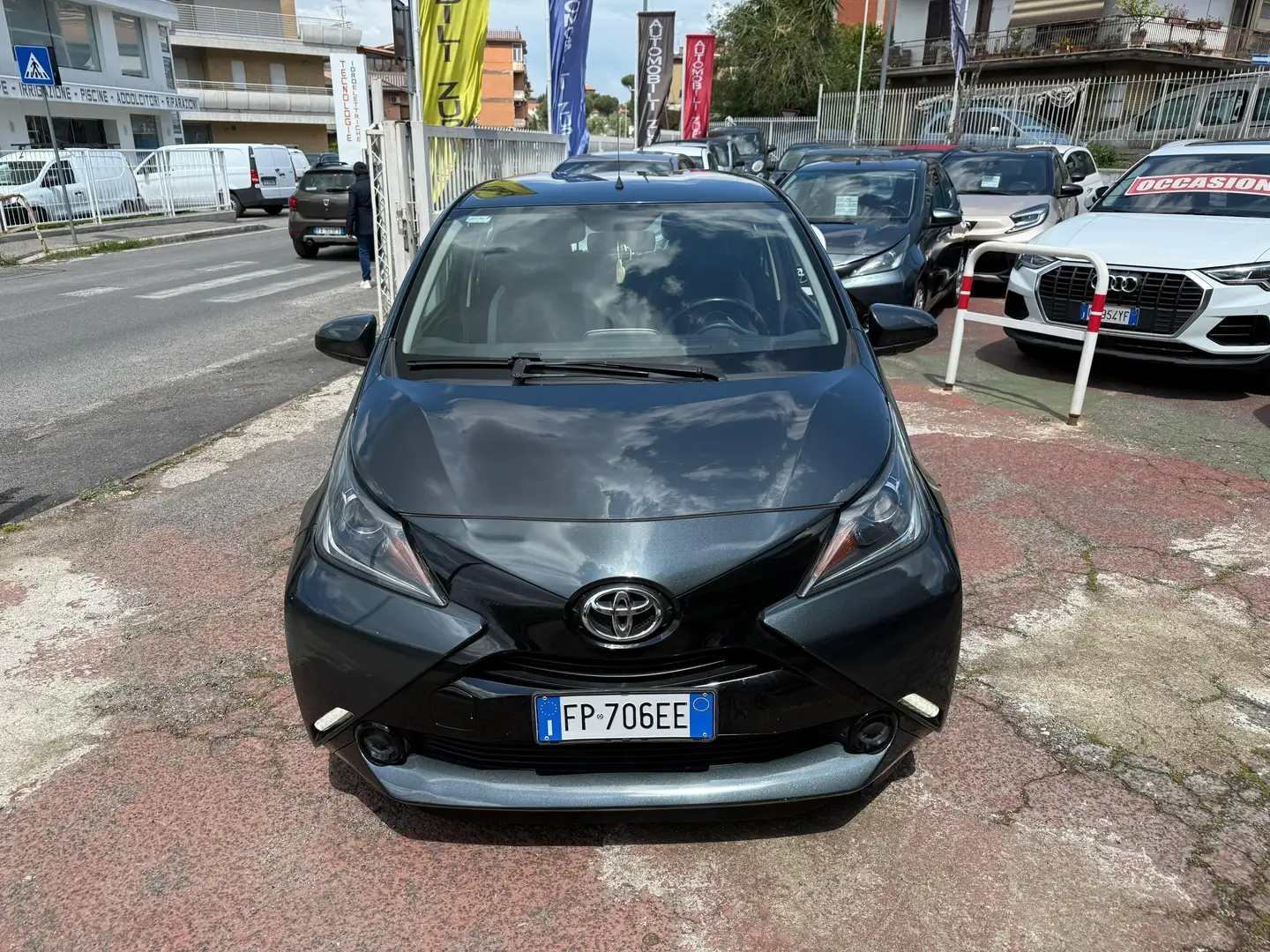 Toyota Aygo 1.0 *AUTOMATICA* (IVA ESP) Gris - 2