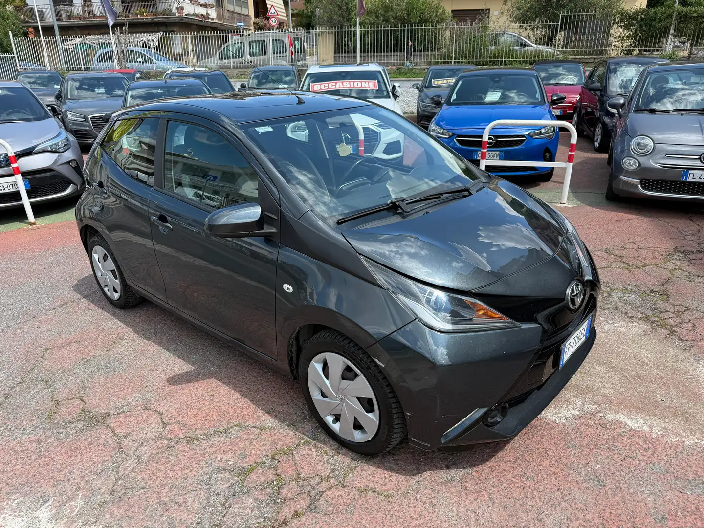 Toyota Aygo 1.0 *AUTOMATICA* (IVA ESP) Gris - 1