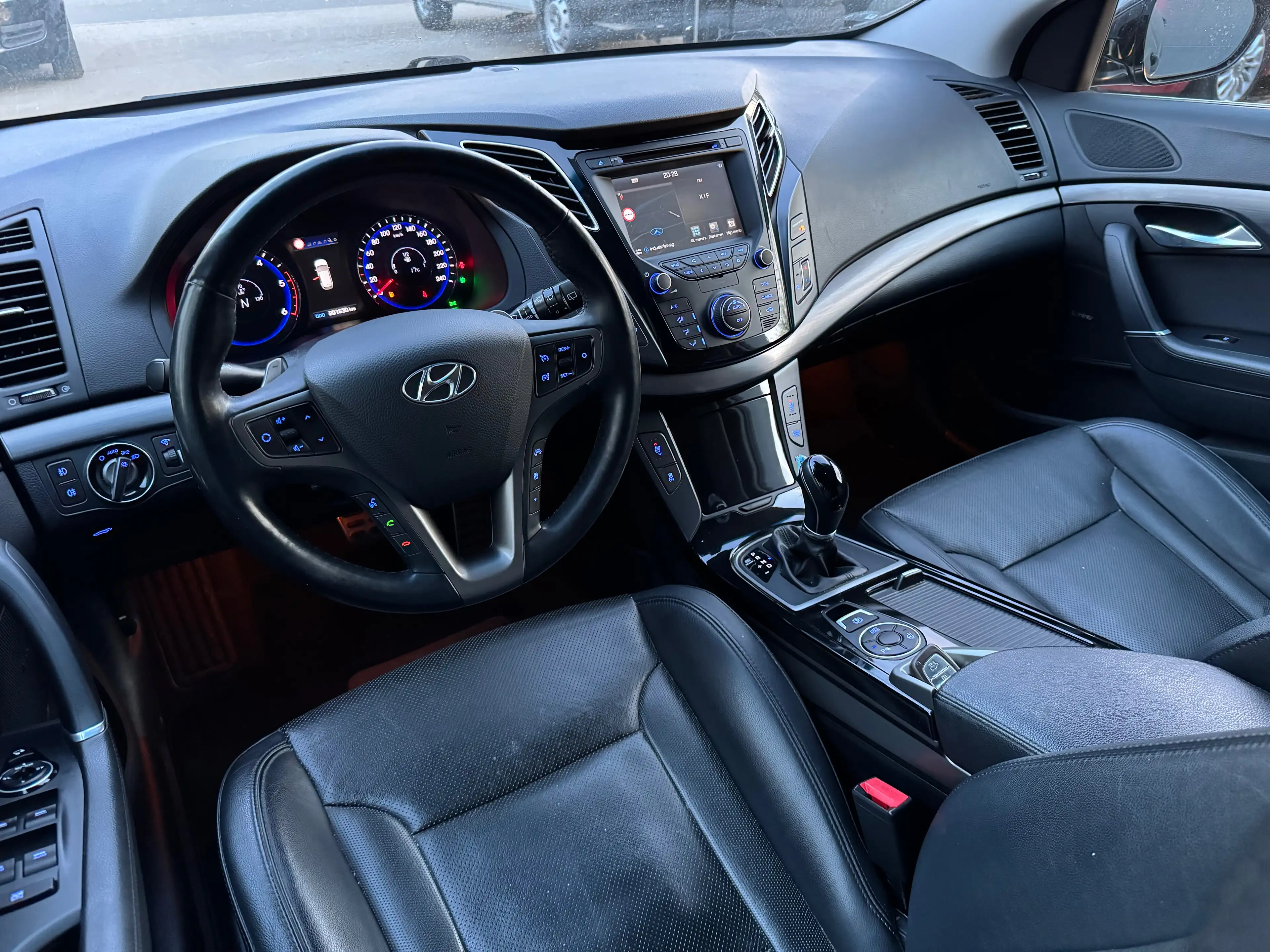 Hyundai i40 SW 1.7 CRDi Premium Automaat FULL — photo 14