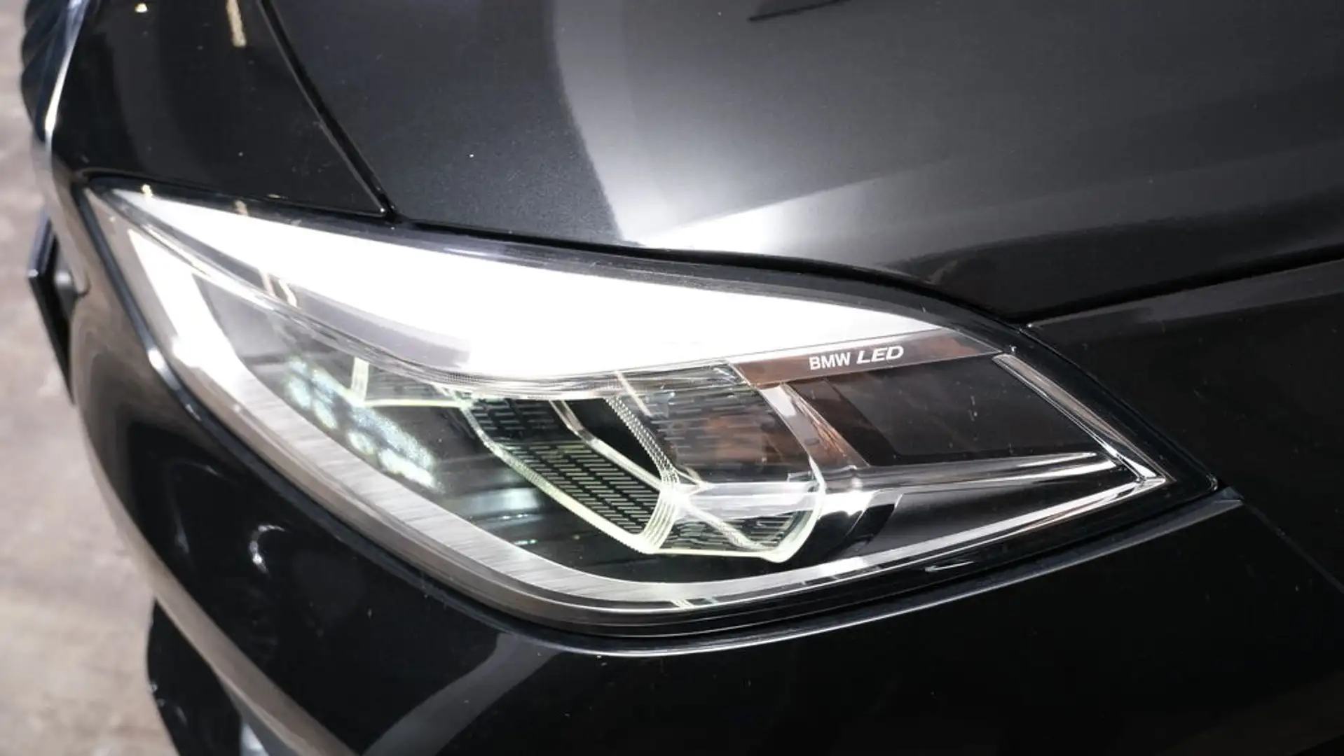 BMW 116 d Advantage Schwarz - 2