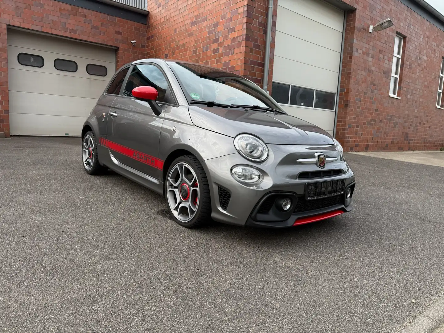 Abarth 595 595 ESTETICO 1,4 T-Jet Grau - 1