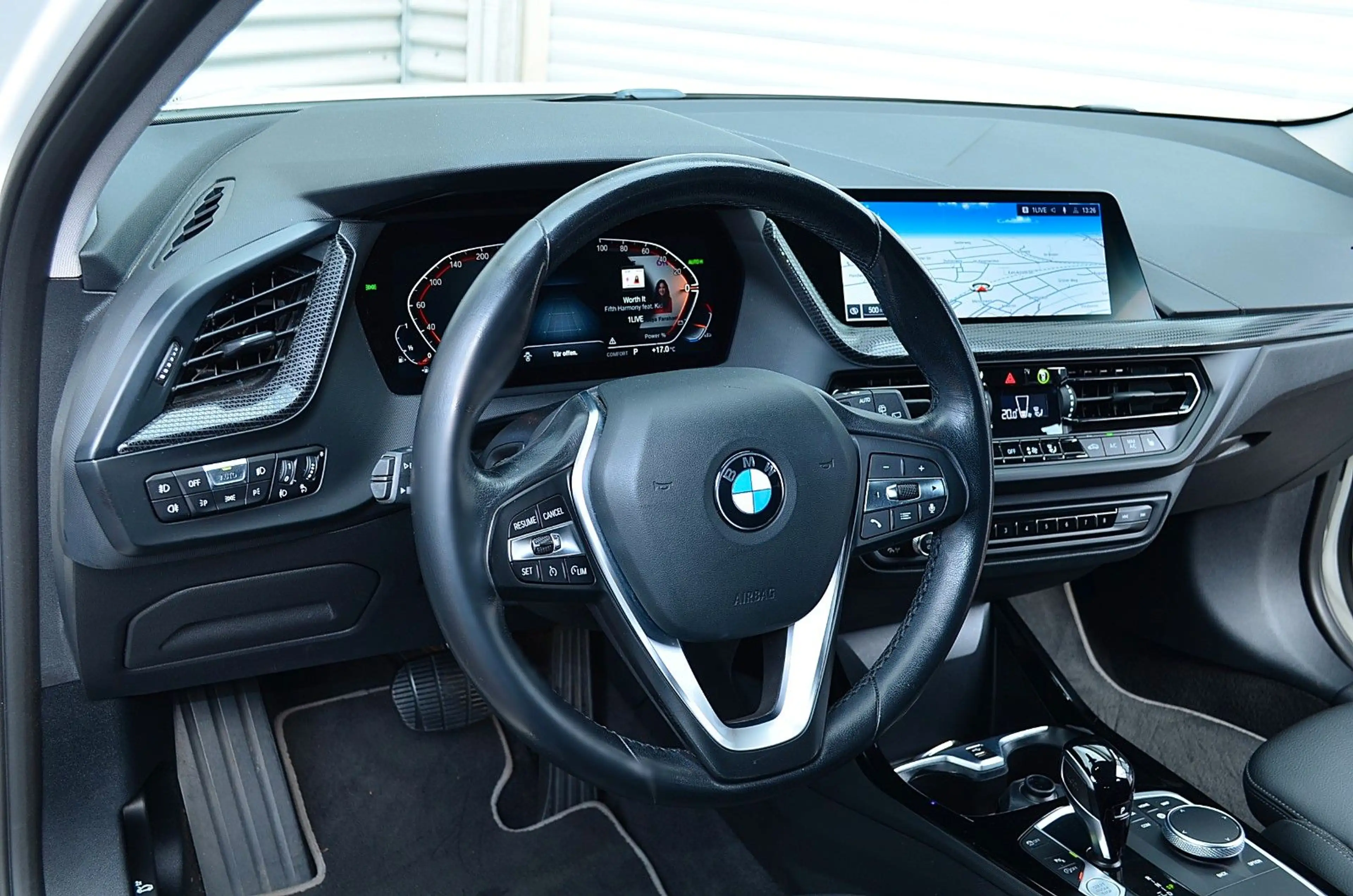 BMW 118 i Sport Line "Navi/Live/CarPlay/Autom./S.H" — photo 15