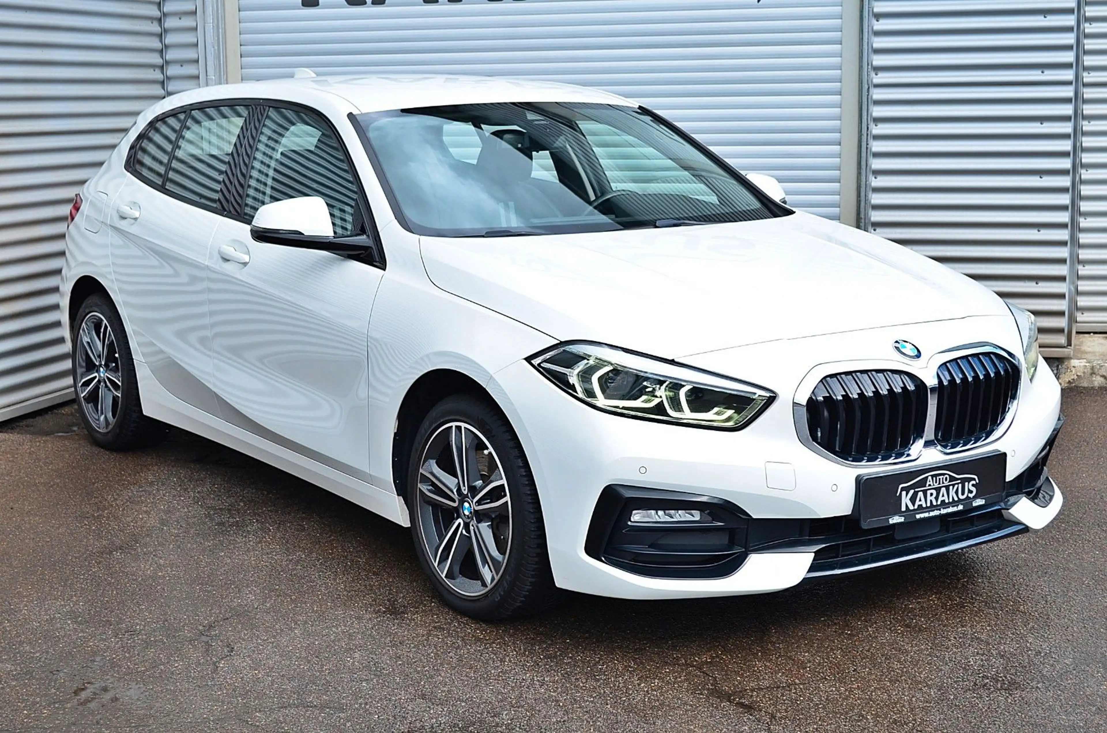 BMW 118 i Sport Line "Navi/Live/CarPlay/Autom./S.H" — photo 4