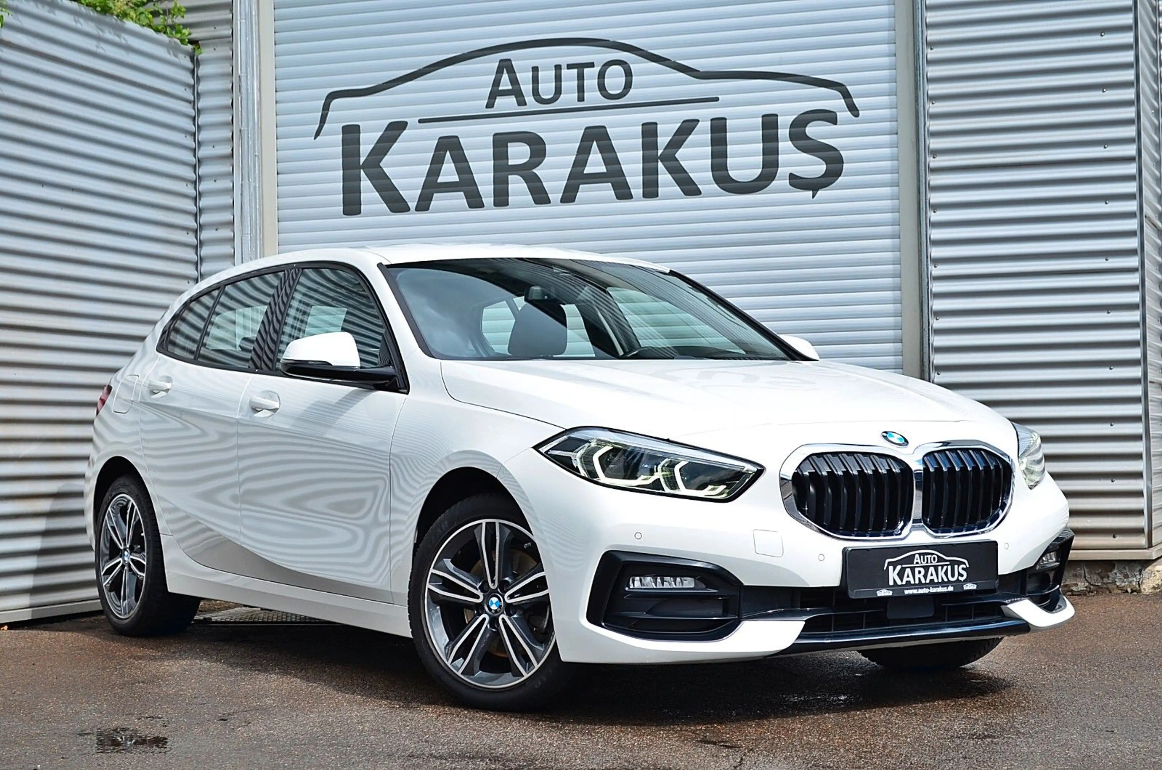 BMW 118 i Sport Line "Navi/Live/CarPlay/Autom./S.H"