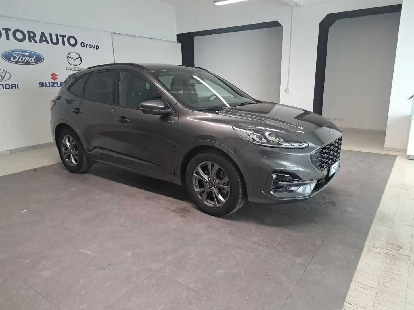 Ford Kuga 2.5 Plug In Hybrid 225 CV CVT 2WD ST-Line X Grigio - 1
