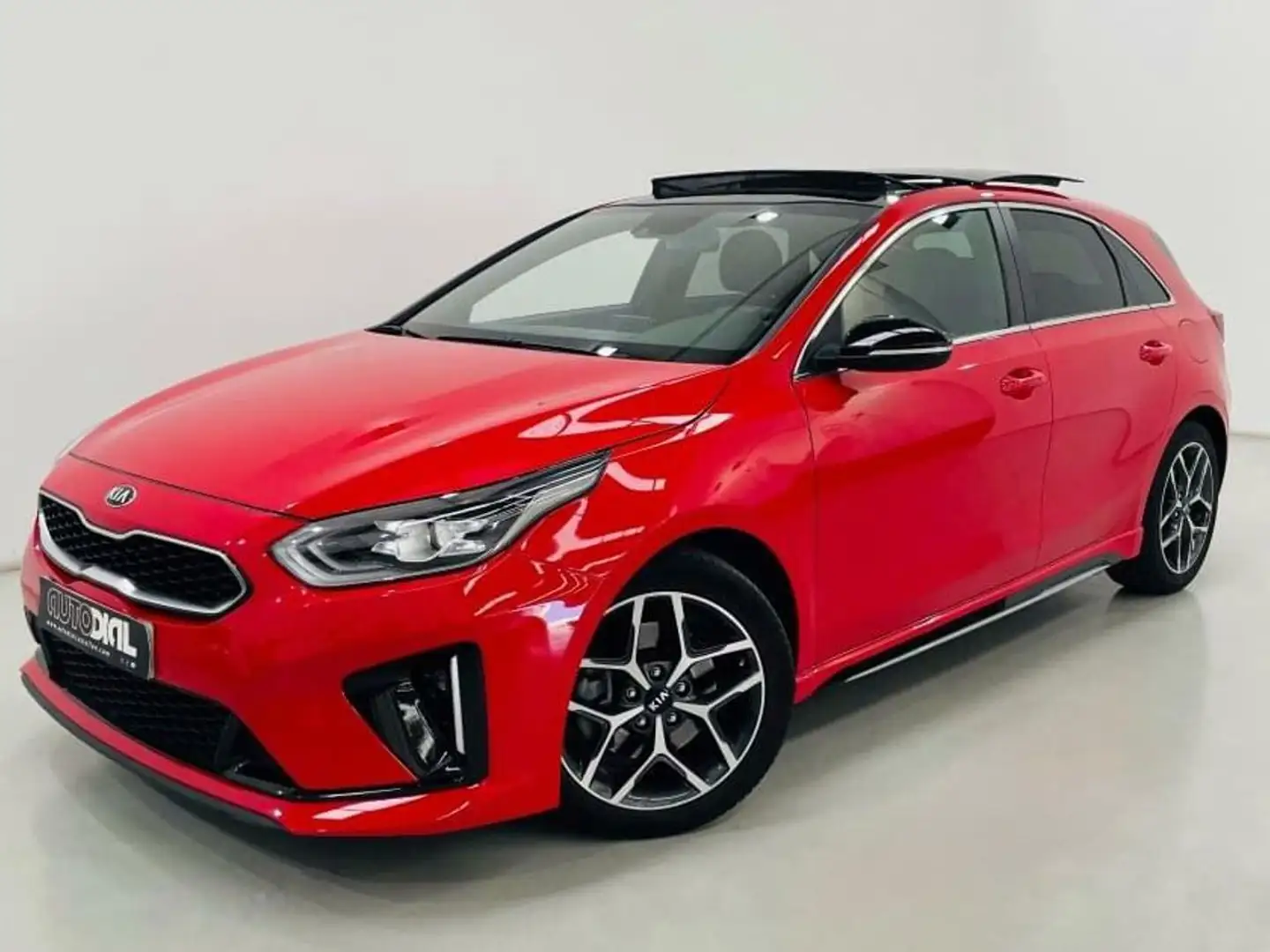 Kia 1.4 T-GDi 103kW (140CV) GT Line Rouge - 1