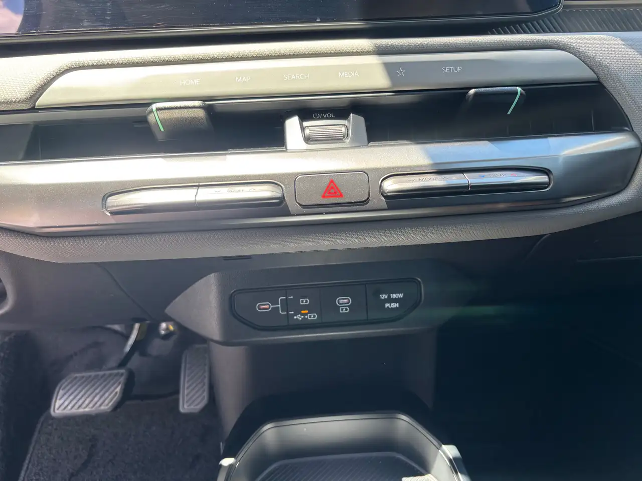 Kia EV4 снимка Kia EV4
