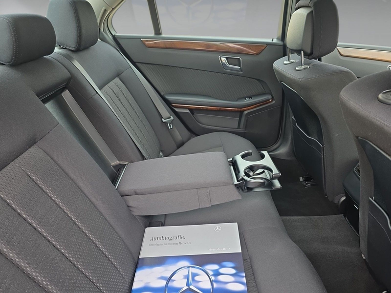 Mercedes-Benz E 350 CGI Limousine 1 Hand Scheckheft — photo 5
