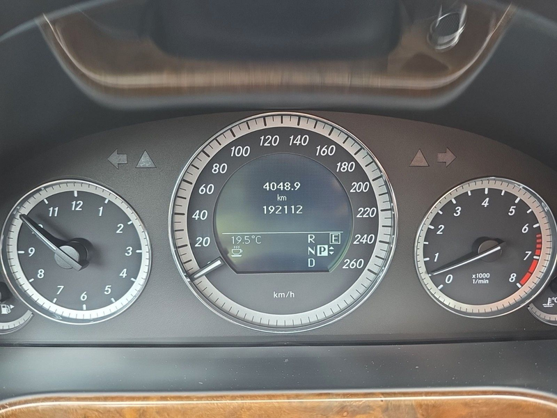 Mercedes-Benz E 350 CGI Limousine 1 Hand Scheckheft — photo 12