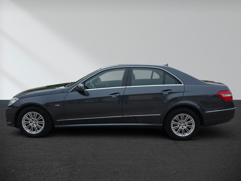 Mercedes-Benz E 350 CGI Limousine 1 Hand Scheckheft — photo 9