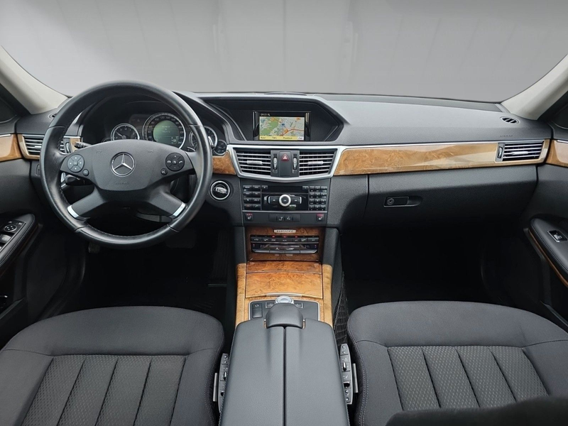 Mercedes-Benz E 350 CGI Limousine 1 Hand Scheckheft — photo 11