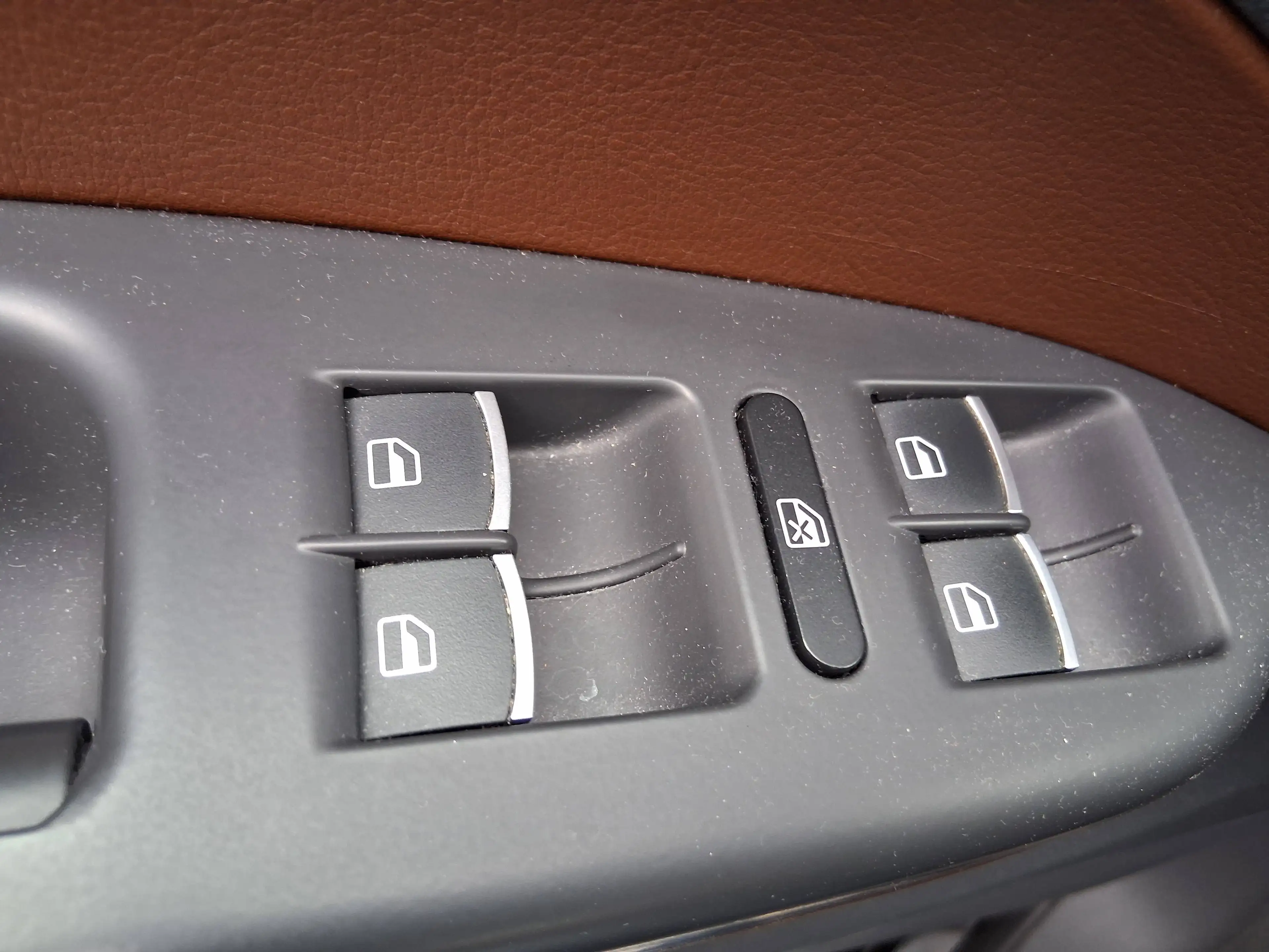 Volkswagen Cross Touran 2.0 TDI DPF DSG-Automatik — photo 12