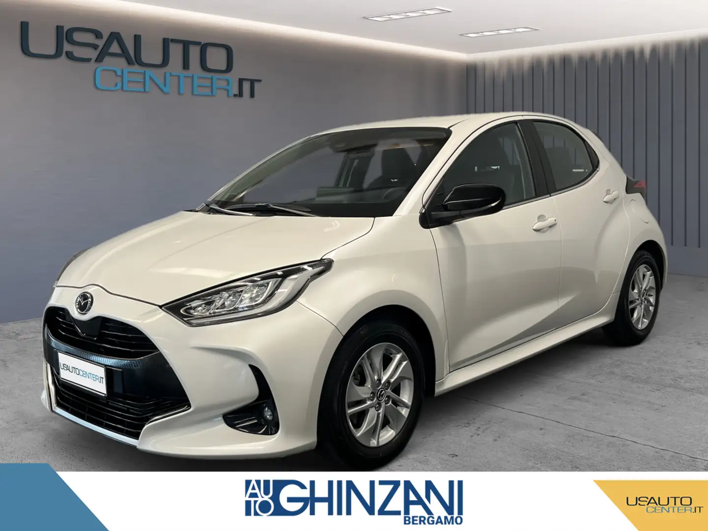 Mazda 2 1.5 VVT e-CVT Full Hybrid Electric Agile Comfort Bianco - 1